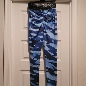 Camo print leggings